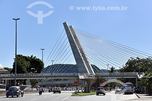  Ministro Ivan Lins Avenue with the cable-stayed bridge in line 4 of the Rio Subway in the background  - Rio de Janeiro city - Rio de Janeiro state (RJ) - Brazil