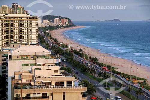  View of buildings on the banks of Barra da Tijuca Beach with the Lucio Costa Avenue - also known as Sernambetiba Avenue  - Rio de Janeiro city - Rio de Janeiro state (RJ) - Brazil