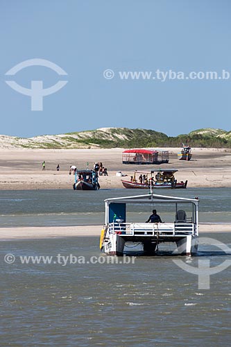  Tourists - Carima Beach during low tide  - Raposa city - Maranhao state (MA) - Brazil