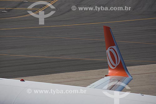  Detail od wing - boeing 737-800 of GOL - Intelligent Airlines - Afonso Pena International Airport - also know as Curitiba International Airport  - Sao Jose dos Pinhais city - Parana state (PR) - Brazil