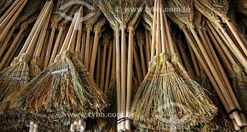  Detail of rustic broom  - Borborema city - Sao Paulo state (SP) - Brazil