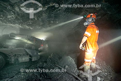  Man operating continuous miner - Mina Fontanella - Carbonifera Metropolitana  - Treviso city - Santa Catarina state (SC) - Brazil