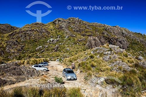  Parked cars between Agulhas Negras Peak to Hermes Wing Mountain - Itatiaia National Park  - Itatiaia city - Rio de Janeiro state (RJ) - Brazil