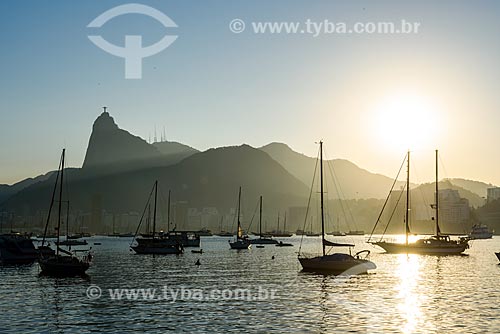  Sunset - Short wall of Urca with the Christ the Redeemer in the background  - Rio de Janeiro city - Rio de Janeiro state (RJ) - Brazil