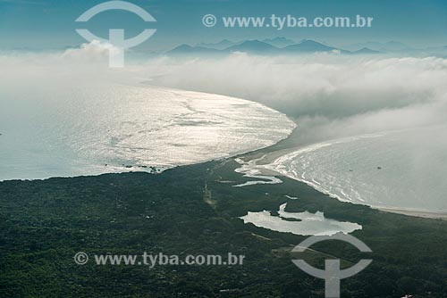  Aerial view of Lagoa da Ilha and Community Nova Brasilia - Mel Island  - Paranagua city - Parana state (PR) - Brazil