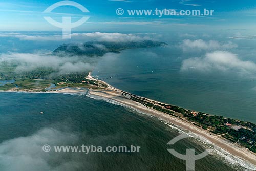  Aerial view of Community Nova Brasilia - Mel Island  - Paranagua city - Parana state (PR) - Brazil