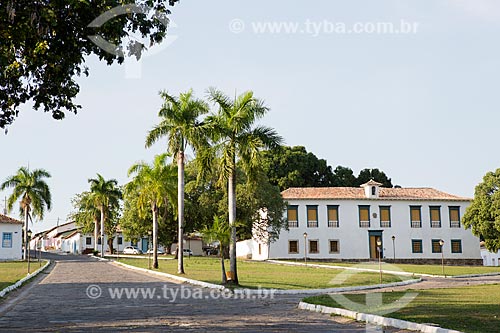  View of the Bandeiras Museum (Flags Museum) - 1766 - old Jail and Municipal Chamber - from Doutor Brasil Caiado Square - also known as Fountain Square  - Goias city - Goias state (GO) - Brazil