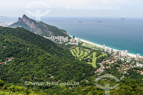  View of Gavea Golf and Country Club and Morro Dois Irmaos (Two Brothers Mountain) from Pedra Bonita (Bonita Stone)/Pepino ramp  - Rio de Janeiro city - Rio de Janeiro state (RJ) - Brazil