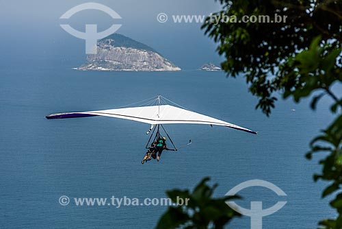  Take-off - hang glider of Pedra Bonita (Bonita Stone)/Pepino ramp with Natural Monument of Cagarras Island in the background  - Rio de Janeiro city - Rio de Janeiro state (RJ) - Brazil