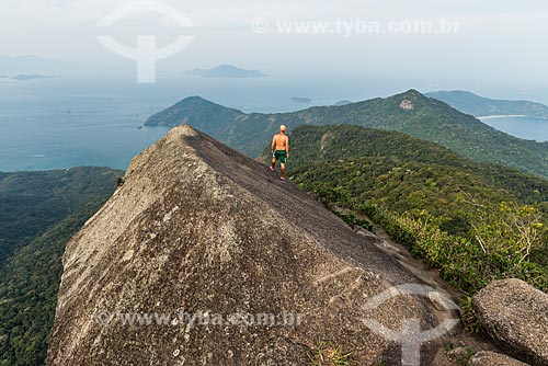  Top of Papagaio Peak with Ilha Grande Bay in the background  - Angra dos Reis city - Rio de Janeiro state (RJ) - Brazil