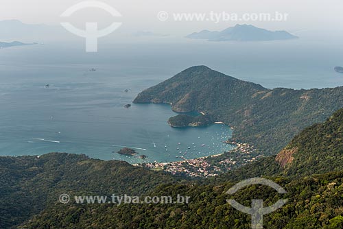  Vila do Abraao (Abraao Village) seen from the top of Papagaio Peak  - Angra dos Reis city - Rio de Janeiro state (RJ) - Brazil