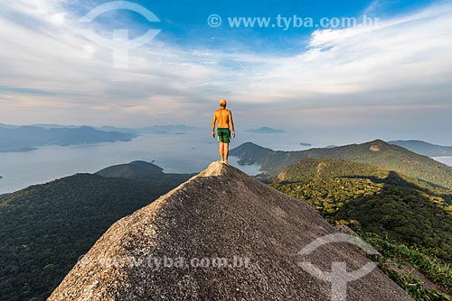  Top of Papagaio Peak with Ilha Grande Bay in the background  - Angra dos Reis city - Rio de Janeiro state (RJ) - Brazil