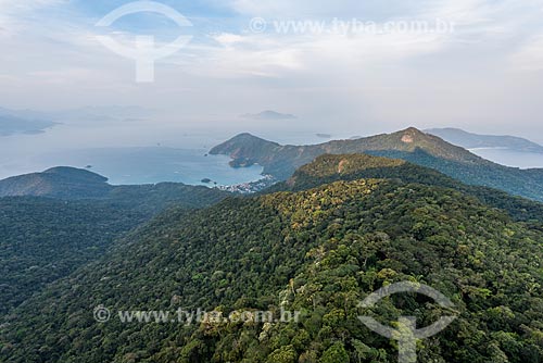  Top of Papagaio Peak with Ilha Grande Bay in the background  - Angra dos Reis city - Rio de Janeiro state (RJ) - Brazil