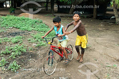  Children playing - Moikarako Tribe - Kayapo Indigenous Land  - Sao Felix do Xingu city - Para state (PA) - Brazil