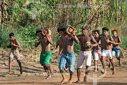  Male log racing - Moikarako Tribe - Kayapo Indigenous Land  - Sao Felix do Xingu city - Para state (PA) - Brazil