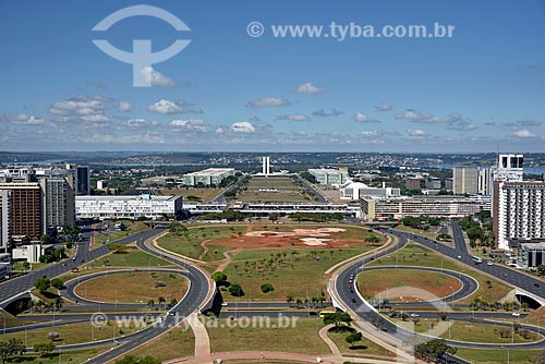  General view of monumental axis from Television tower of Brasilia with the National Congress in the background  - Brasilia city - Distrito Federal (Federal District) (DF) - Brazil
