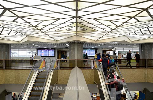  Escalator - Antonio Carlos Jobim International Airport hall  - Rio de Janeiro city - Rio de Janeiro state (RJ) - Brazil