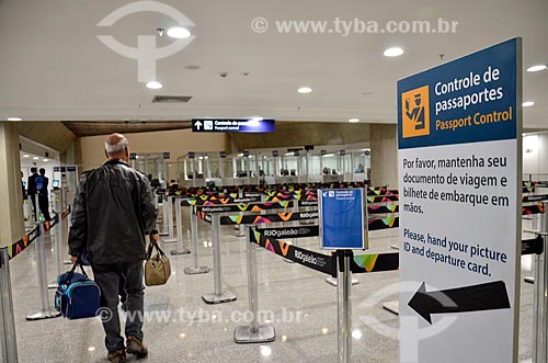  Queue - boarding area - Antonio Carlos Jobim International Airport  - Rio de Janeiro city - Rio de Janeiro state (RJ) - Brazil