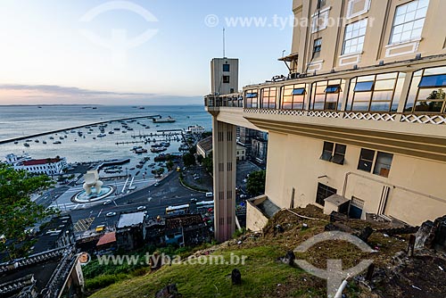  View of Fountain of Market Ramp from Elevador Lacerda (Lacerda Elevator) - 1873 - during the sunset  - Salvador city - Bahia state (BA) - Brazil