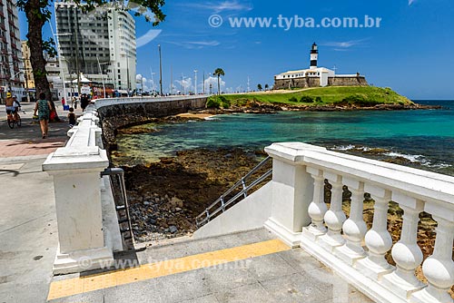 Access ladder to waterfront of Salvador city with the Santo Antonio da Barra Fort (1702) in the background  - Salvador city - Bahia state (BA) - Brazil