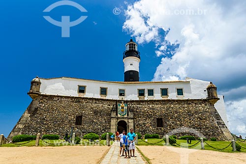  Tourists - Santo Antonio da Barra Fort (1702)  - Salvador city - Bahia state (BA) - Brazil