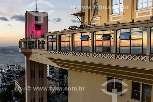  Sunset - Elevador Lacerda (Lacerda Elevator) - 1873 - with special lighting - pink - due to the October Rosa campaign  - Salvador city - Bahia state (BA) - Brazil