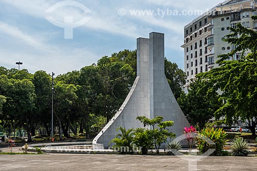  View of Getulio Vargas Memorial (2004) - Luis de Camoes Square  - Rio de Janeiro city - Rio de Janeiro state (RJ) - Brazil
