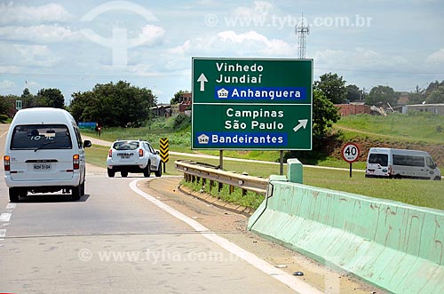  Plaque indicating access to Bandeirantes Highway (SP-348) - Santos Dumont Highway (SP-075)  - Campinas city - Sao Paulo state (SP) - Brazil