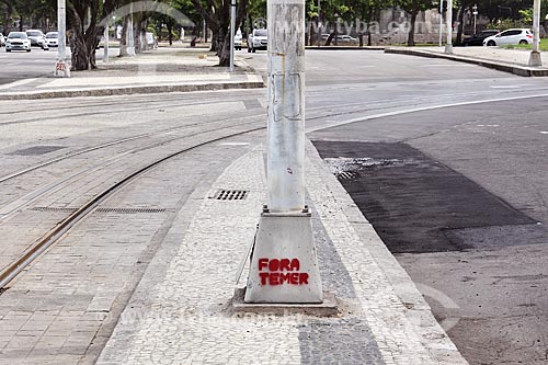  Post on Beira Mar Avenue with graffiti Out Temer (Fora Temer)  - Rio de Janeiro city - Rio de Janeiro state (RJ) - Brazil