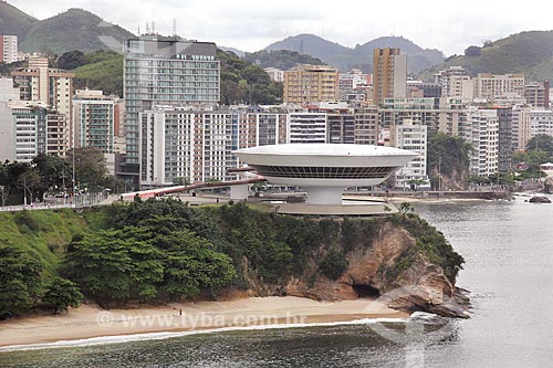  View of the Niteroi Contemporary Art Museum (1996) - part of the Caminho Niemeyer (Niemeyer Way)  - Niteroi city - Rio de Janeiro state (RJ) - Brazil