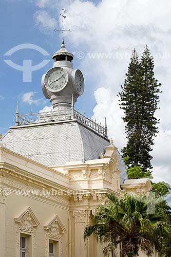  Detail of clock of the Center hydrotherapeutic Balneario - Dr. Lisandro Carneiro Guimaraes Park (Waters Park of Caxambu city)  - Caxambu city - Minas Gerais state (MG) - Brazil