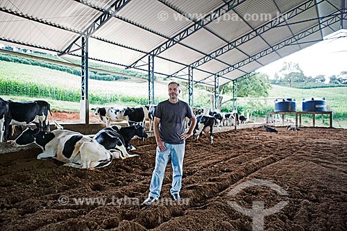 Luiz Flávio de Castro - owner of the Serra Azul Farm - which uses the Compost Barn system for milk production  - Carmo de Minas city - Minas Gerais state (MG) - Brazil