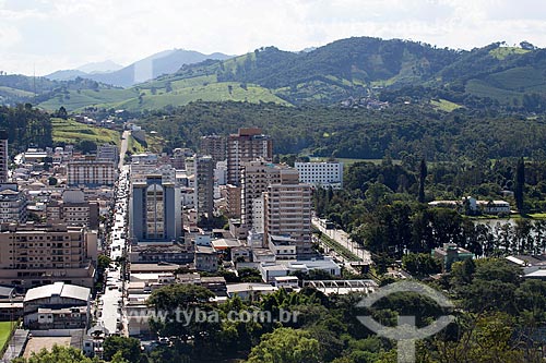 General view of the Sao Lourenco city with Dom Pedro II Avenue  - Sao Lourenco city - Minas Gerais state (MG) - Brazil