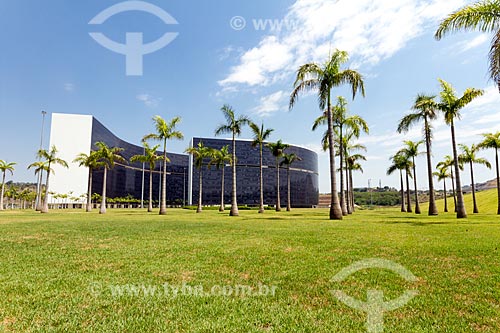  Facade of Minas Building and Gerais Building - headquarters of the Departments of the State Government - President Tancredo Neves Administrative Center (2010)  - Belo Horizonte city - Minas Gerais state (MG) - Brazil