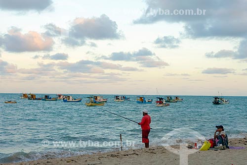  Fisherman - Tambau Beach waterfront  - Joao Pessoa city - Paraiba state (PB) - Brazil