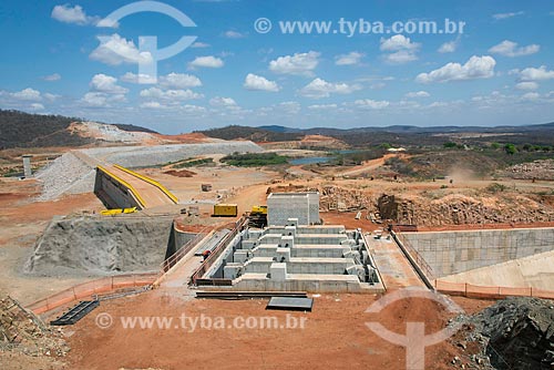  Construction site of Caicara Dam - part of the Project of Integration of Sao Francisco River with the watersheds of Northeast setentrional  - Cajazeiras city - Paraiba state (PB) - Brazil