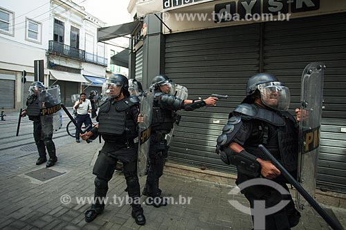  Protesters clashed with police during protest of public servers  - Rio de Janeiro city - Rio de Janeiro state (RJ) - Brazil