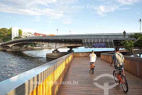  Cyclists - Mayor Luiz Paulo Conde Waterfront  - Rio de Janeiro city - Rio de Janeiro state (RJ) - Brazil