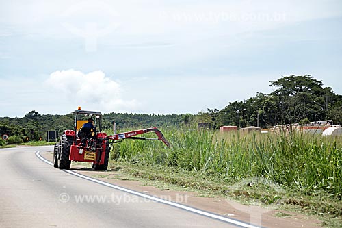  Recovery of the BR-364 highway kerbside  - Santo Antonio do Leverger city - Mato Grosso state (MT) - Brazil