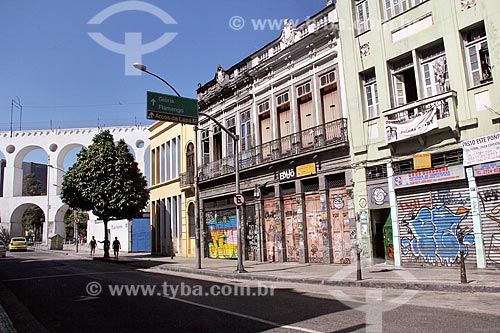  Historic houses - Riachuelo Street with the Lapa Arches (1750) in the background  - Rio de Janeiro city - Rio de Janeiro state (RJ) - Brazil