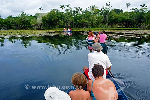  Tourists in the Jamaraqua Igarape - Tapajos National Forest  - Belterra city - Para state (PA) - Brazil