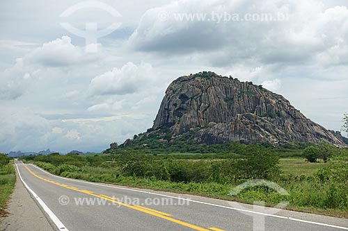  Hill on the banks of the Highway CE-060 - stretch between Daniel de Queiroz district and Quixada  - Quixada city - Ceara state (CE) - Brazil