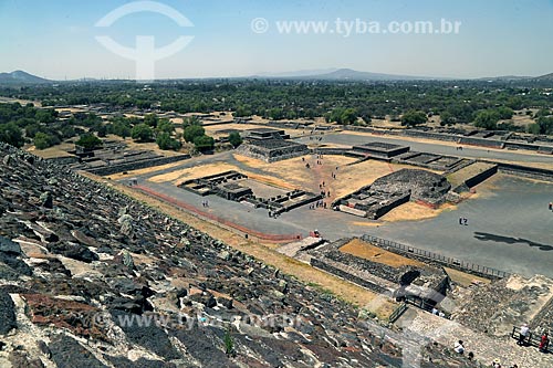  View of the Plaza del Sol (Sun Square) from Pirámide del Sol (Pyramid of the Sun) - Teotihuacan ruins  - San Juan Teotihuacan city - Mexico state - Mexico