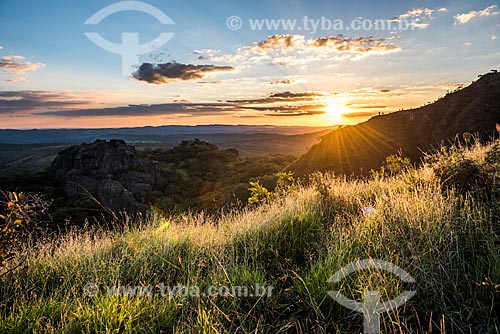  View of sunset from MG-010 highway  - Santana do Riacho city - Minas Gerais state (MG) - Brazil