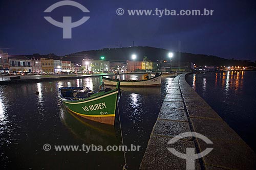  View of the Laguna wharf at night  - Laguna city - Santa Catarina state (SC) - Brazil