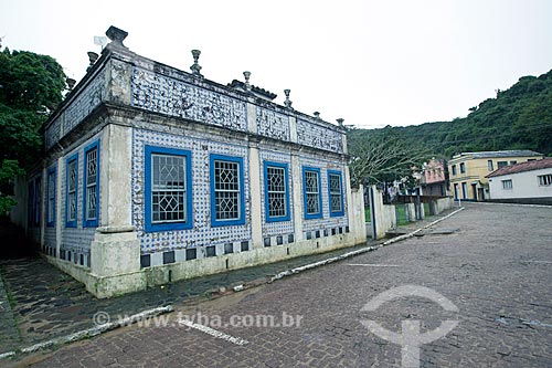  Facade of the Pinto Dulyssea House (1866) - now houses the Lagunense Culture Foundation  - Laguna city - Santa Catarina state (SC) - Brazil
