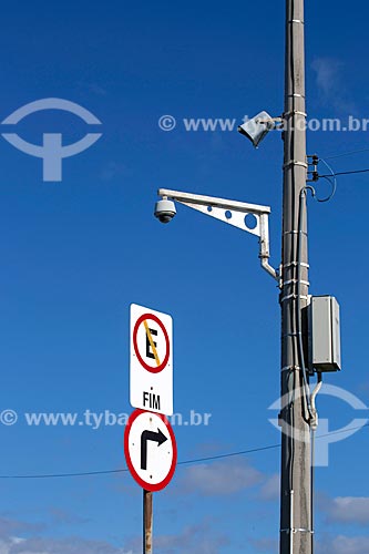  Transit signals indicating to no parking, turn to right and security camera - Farol Hill (Lighthouse Hill)  - Torres city - Rio Grande do Sul state (RS) - Brazil
