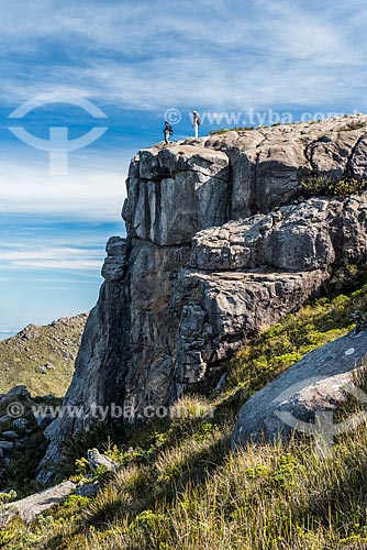  Tourists on the summit of the Pedra do Altar (Altar Stone) - Itatiaia National Park  - Itatiaia city - Rio de Janeiro state (RJ) - Brazil