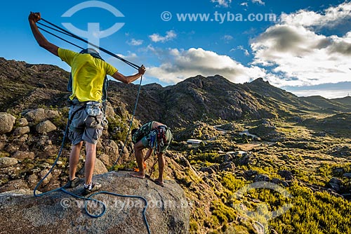  Rappel - Camelo Stone (Camel Stone) - Itatiaia National Park  - Itatiaia city - Rio de Janeiro state (RJ) - Brazil