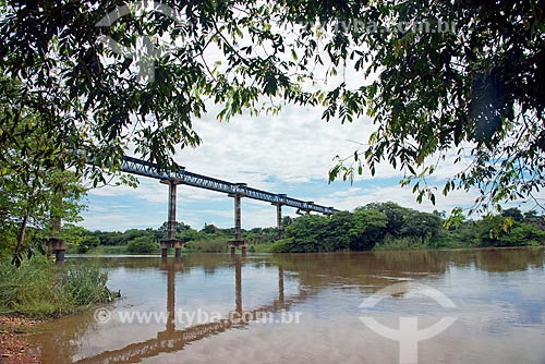  Footbridge over of Sono River - natural boundary between Pedro Afonso and Bom Jesus do Tocantins cities  - Pedro Afonso city - Tocantins state (TO) - Brazil